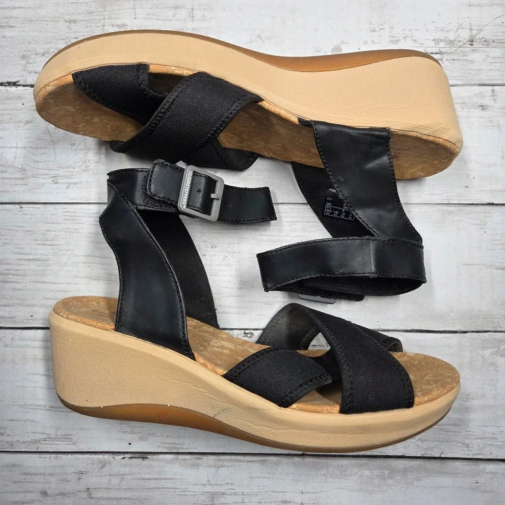 Clarks Cloudsteppers Wedge Sandals Women 8.5 Black Buckle Strap Sporty Damaged